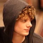 Sam Holden se met à la Philosophie et abandonne le poker live!